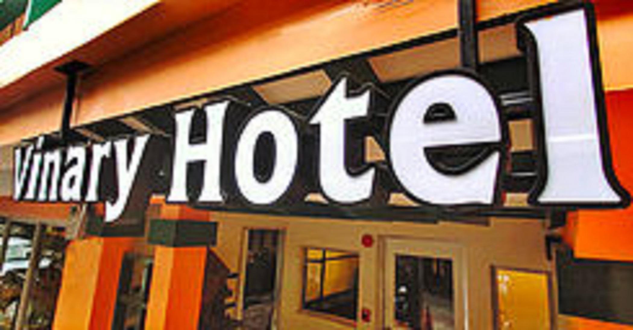 בנגקוק Vinary Hotel Sukhumvit מראה חיצוני תמונה