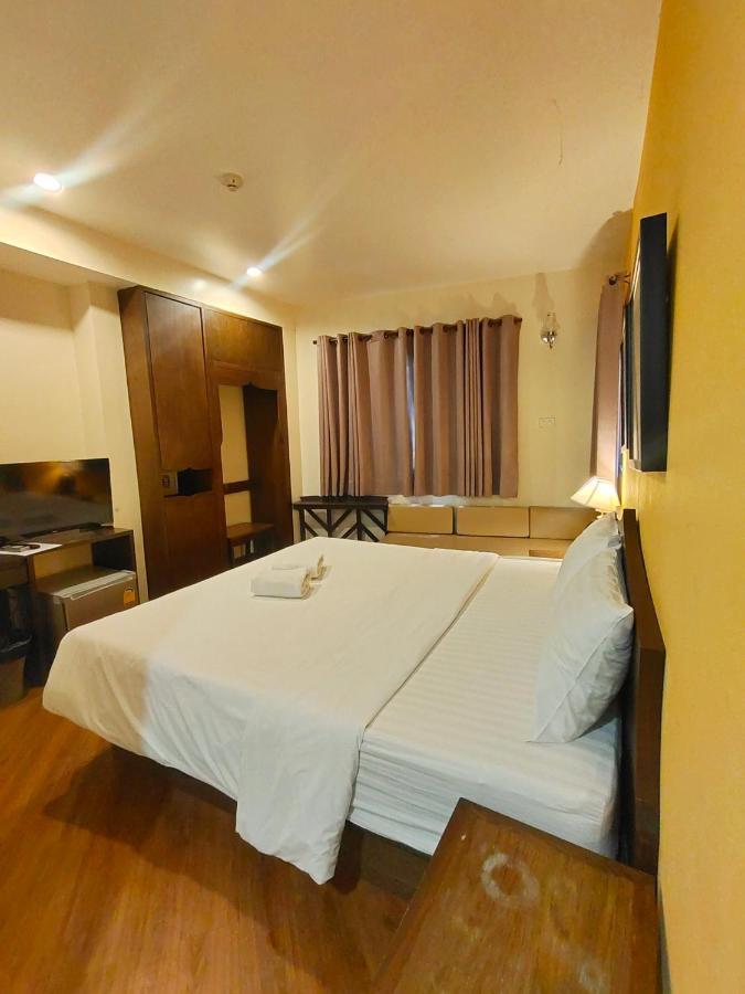 בנגקוק Vinary Hotel Sukhumvit מראה חיצוני תמונה