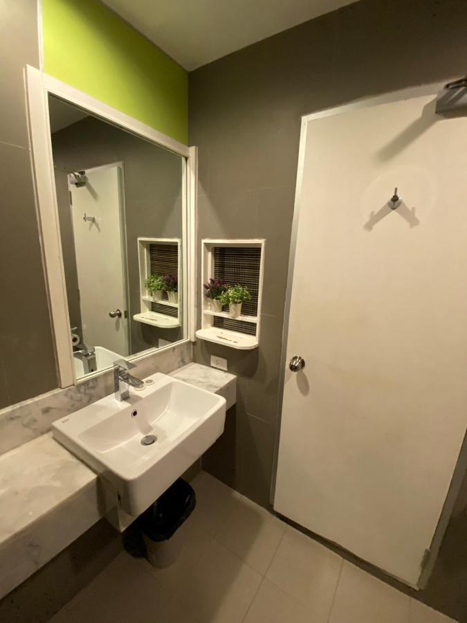 בנגקוק Vinary Hotel Sukhumvit מראה חיצוני תמונה